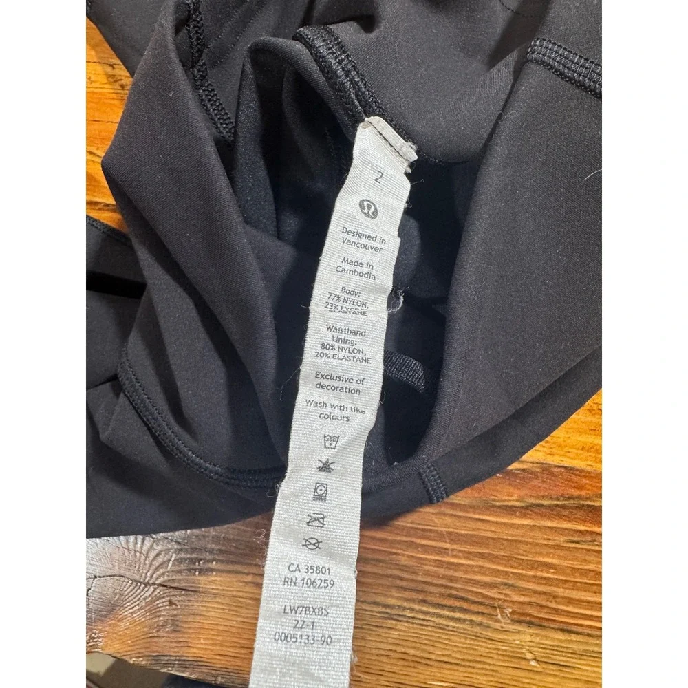 Lululemon Wunder Train Contour Fit High-Rise Short 8